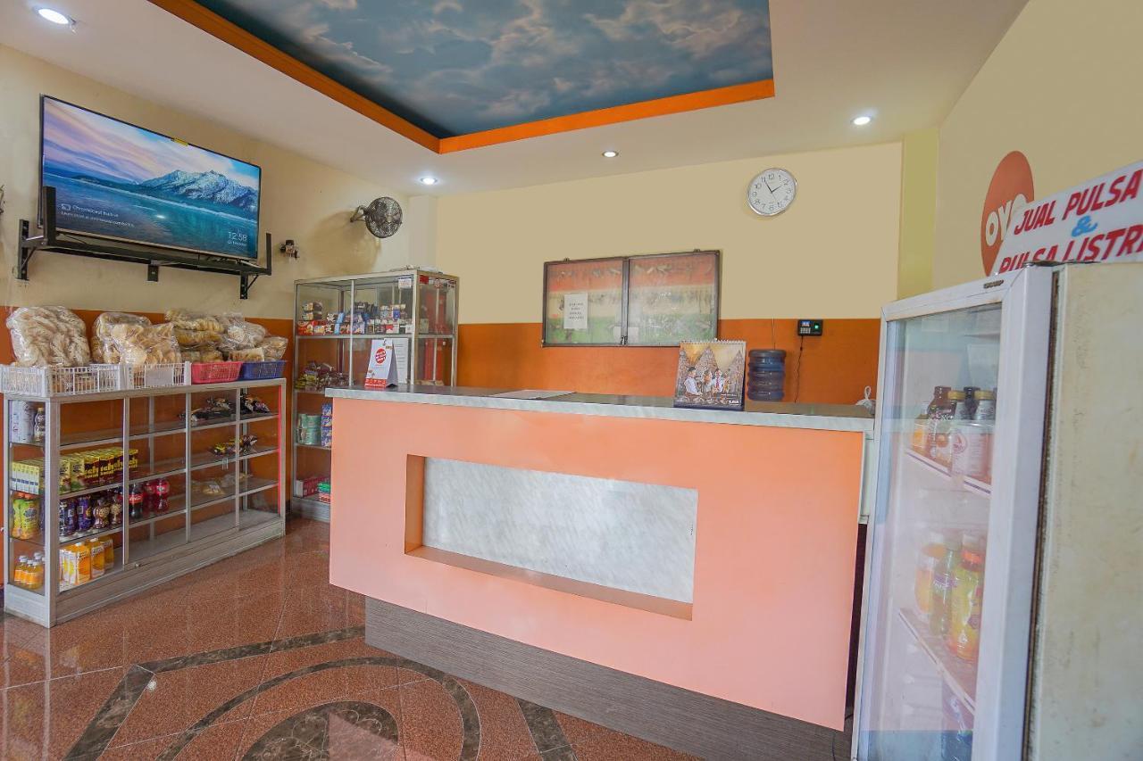 Super Oyo 2639 Oxy Townhouse Hotell Manado Exteriör bild
