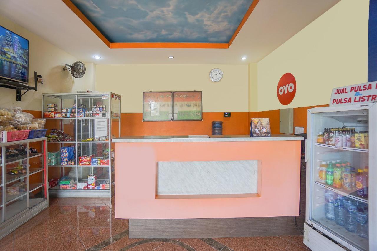 Super Oyo 2639 Oxy Townhouse Hotell Manado Exteriör bild